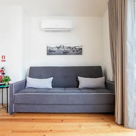 Lovelystay - Cozy 1Br In Santa Catarina W/ Balcony Porto Buitenkant foto