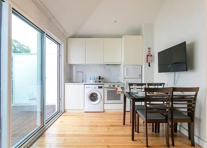 Lovelystay - Cozy 1Br In Santa Catarina W/ Balcony