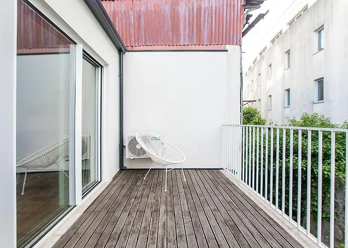 Lovelystay - Cozy 1Br In Santa Catarina W/ Balcony